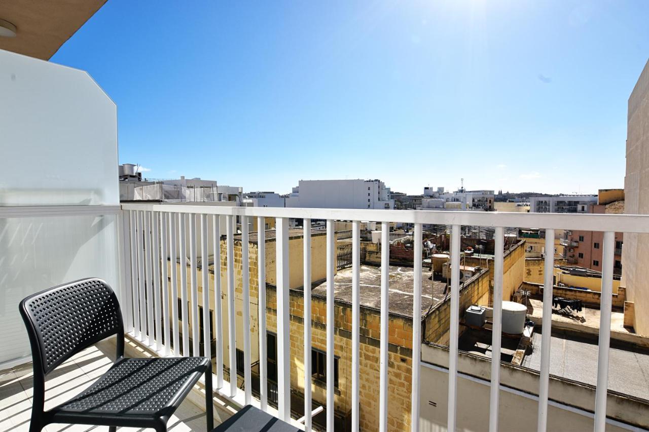 101 Moroni By Cast Renting Apartment Gzira Bagian luar foto
