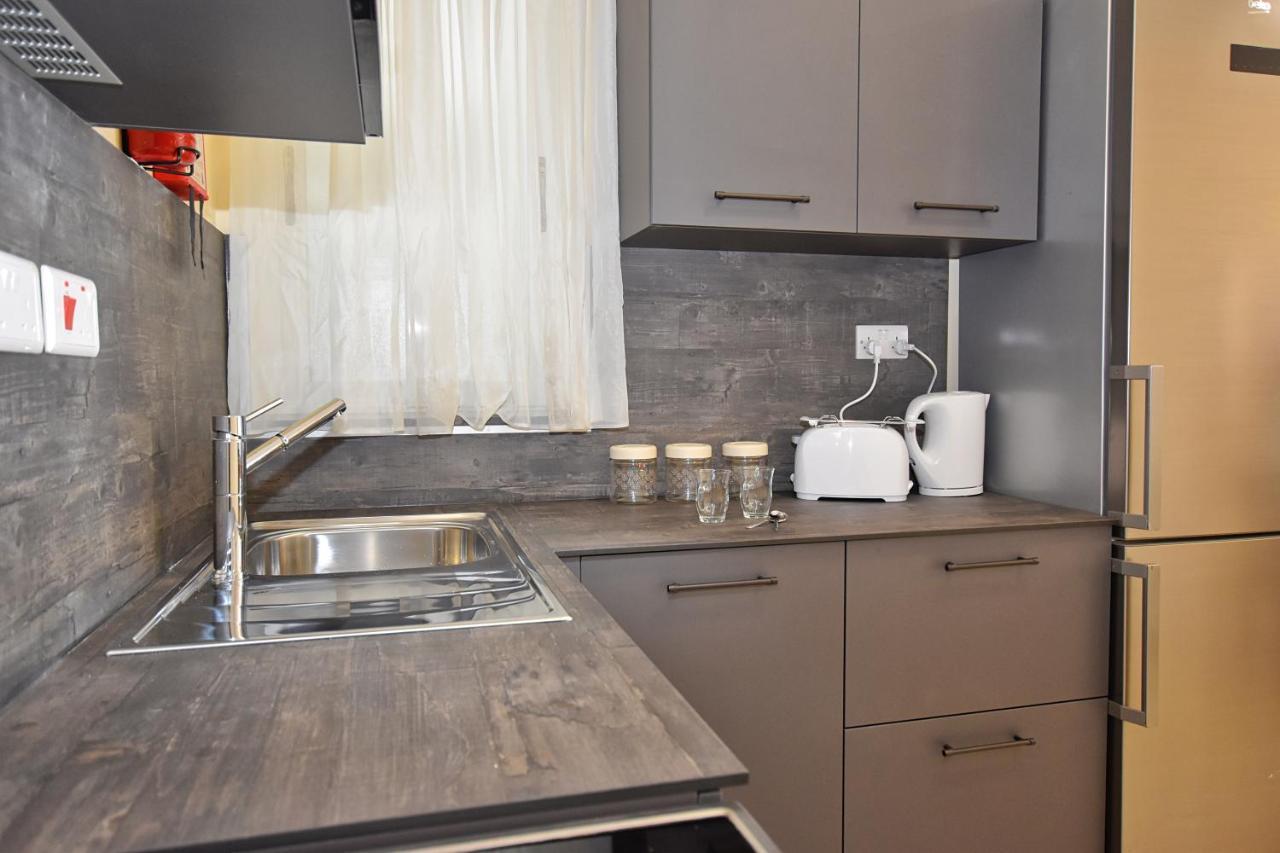 101 Moroni By Cast Renting Apartment Gzira Bagian luar foto