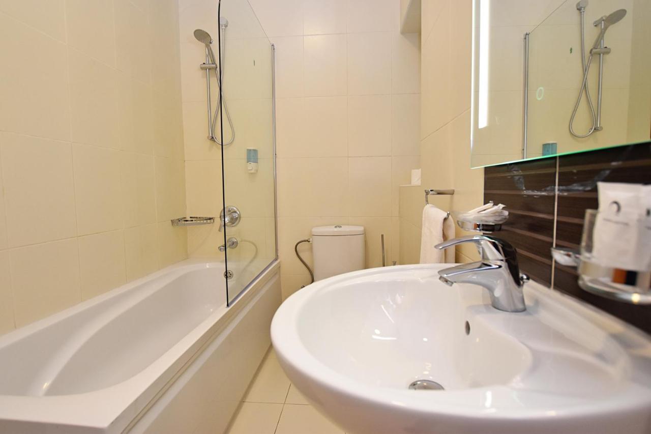 101 Moroni By Cast Renting Apartment Gzira Bagian luar foto