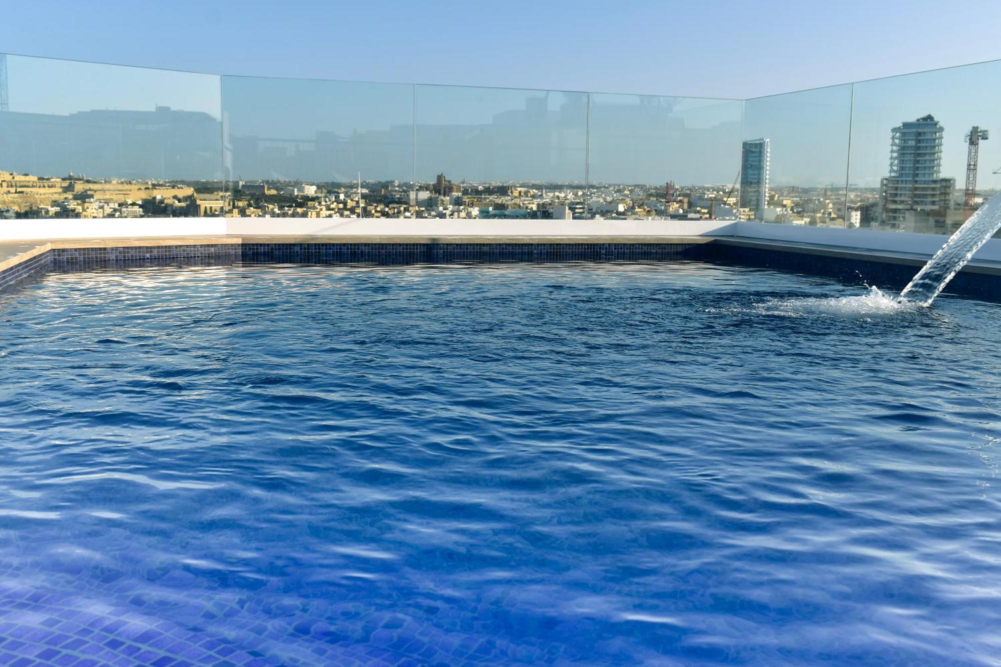 101 Moroni By Cast Renting Apartment Gzira Bagian luar foto